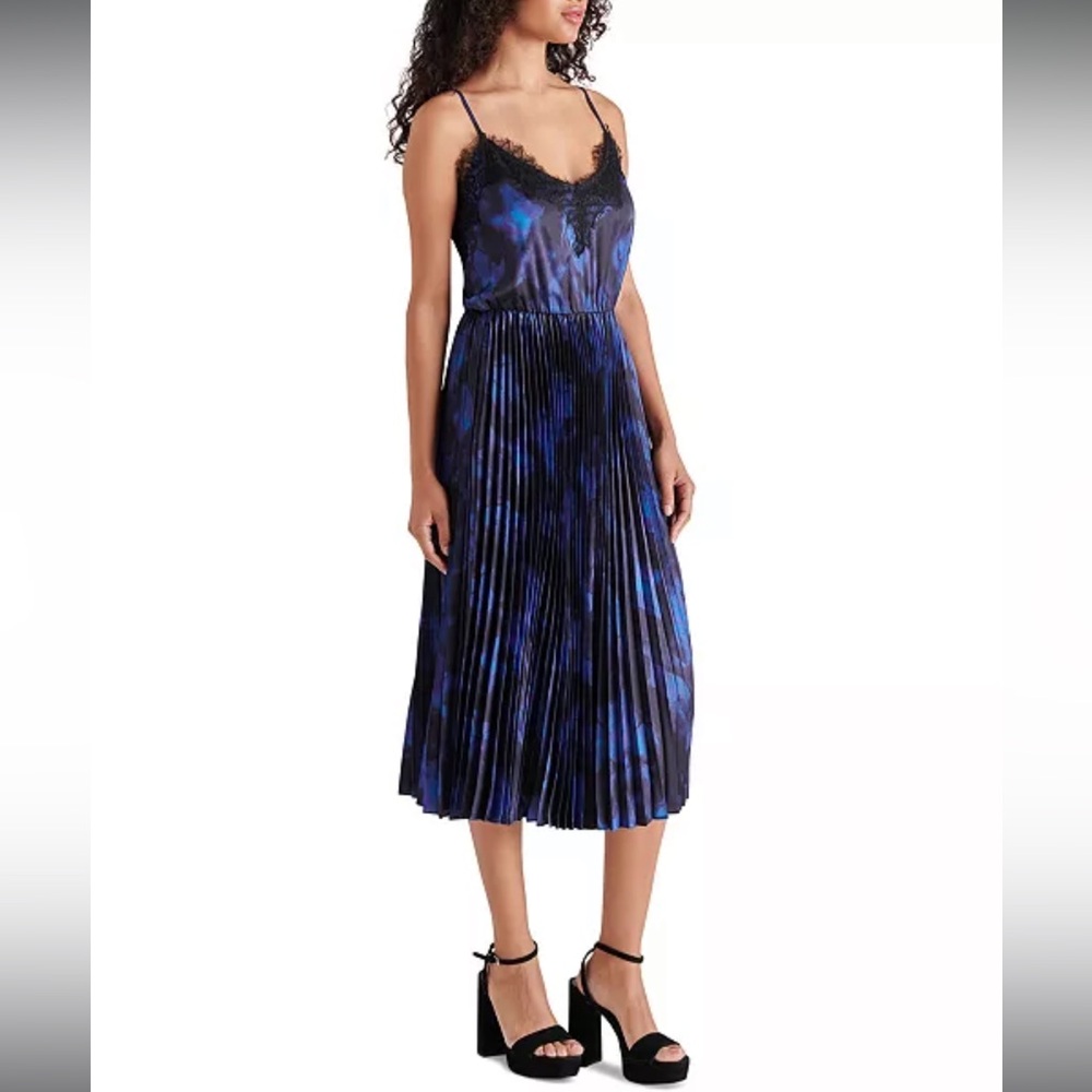 Steve Madden
Women's Dispersed-Watercolor-Print Satin Maira Dress